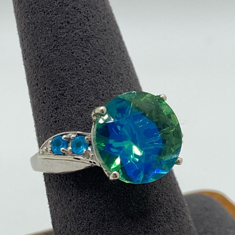 Sterling Silver Ocean Swirl Quartz Ring • Size 8